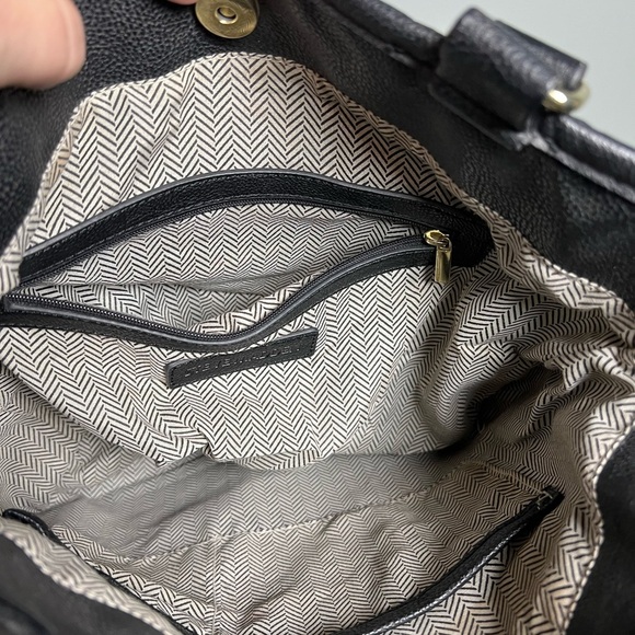 Steve Madden Black and White Fringe Shoulder Bag - Picture 5 of 7